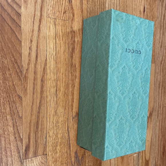 Green Gucci shoe box - Picture 2 of 3